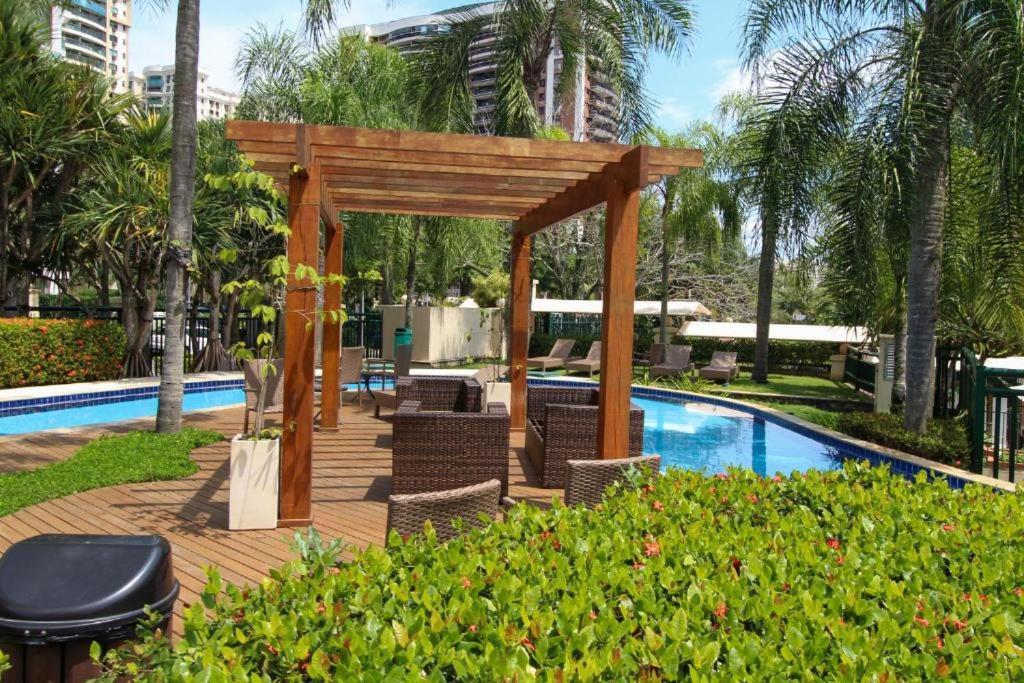 Barra Da Tijuca - 508 - De Frente Para Maravilhosa Piscina - Estacionamento Gratuito - Academia Comphania Atletica - Balsa Para Praia Gratis - Microondas - Geladeira Grande - Recepcao 24Horas - Wi-Fi - Com Pia Río de Janeiro Exterior foto