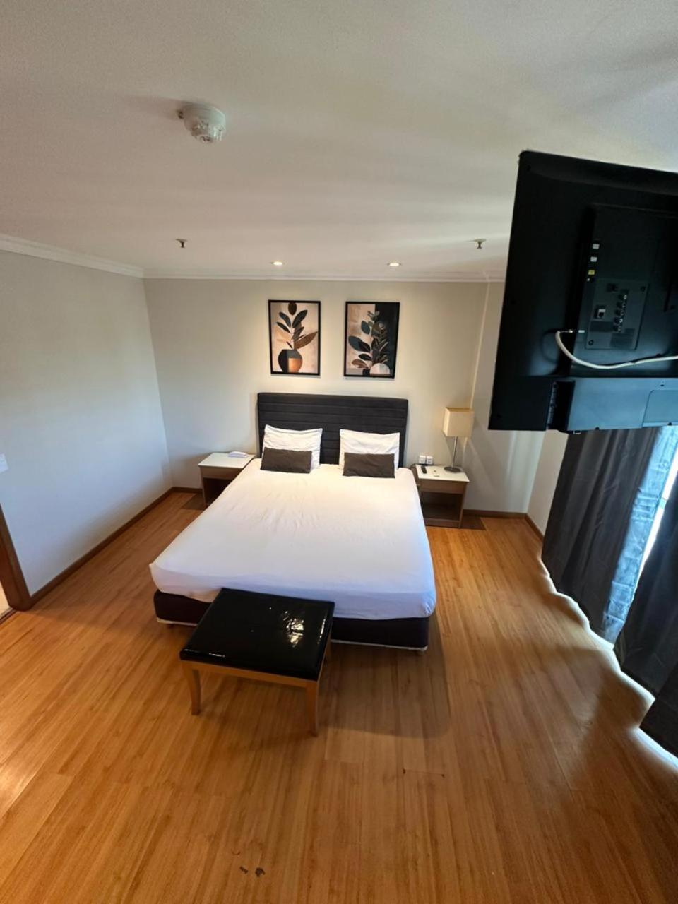 Barra Da Tijuca - 508 - De Frente Para Maravilhosa Piscina - Estacionamento Gratuito - Academia Comphania Atletica - Balsa Para Praia Gratis - Microondas - Geladeira Grande - Recepcao 24Horas - Wi-Fi - Com Pia Río de Janeiro Exterior foto